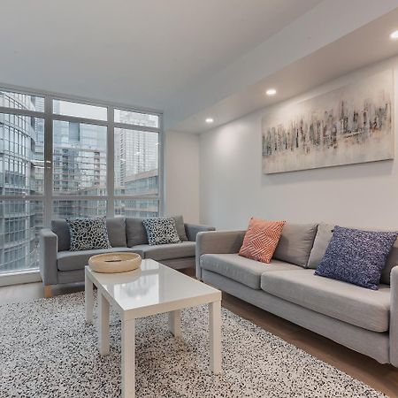 Cozy 2Br Close To Cn Tower & Harbourfront Toronto Kültér fotó